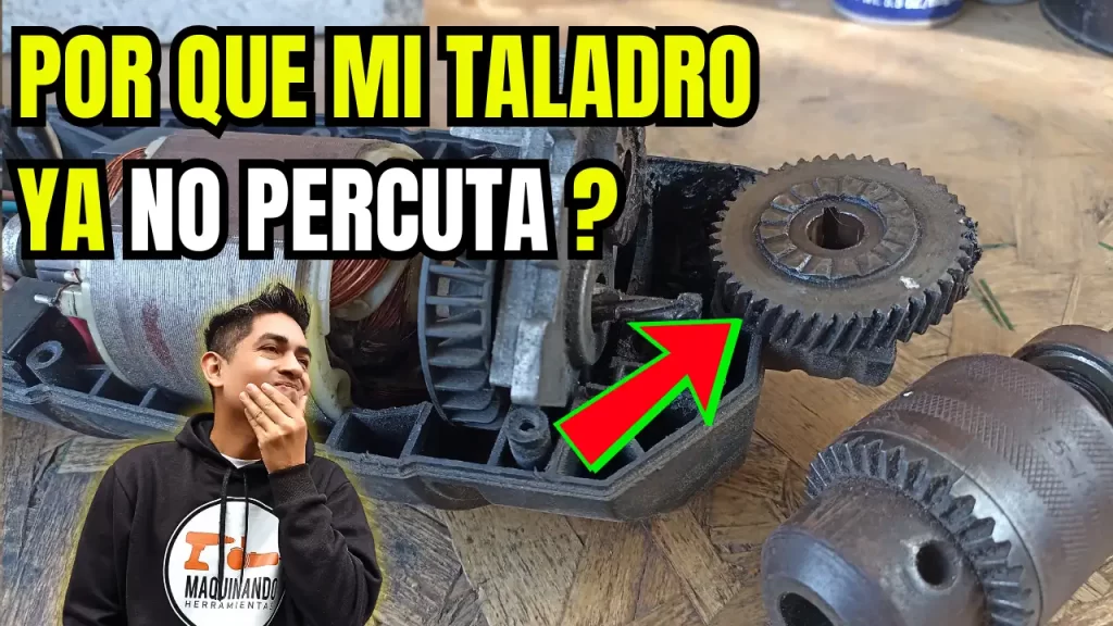 Guía técnica para reparar un taladro percutor que no golpea la pared y limpieza de engranajes internos.